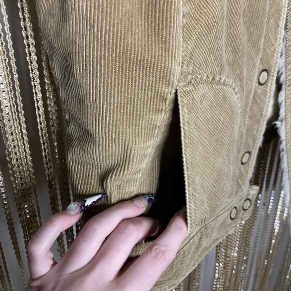 AE Y2K tan corduroy lined puffer vest with faux fur collar trim & snap closure - Picture 2 of 6